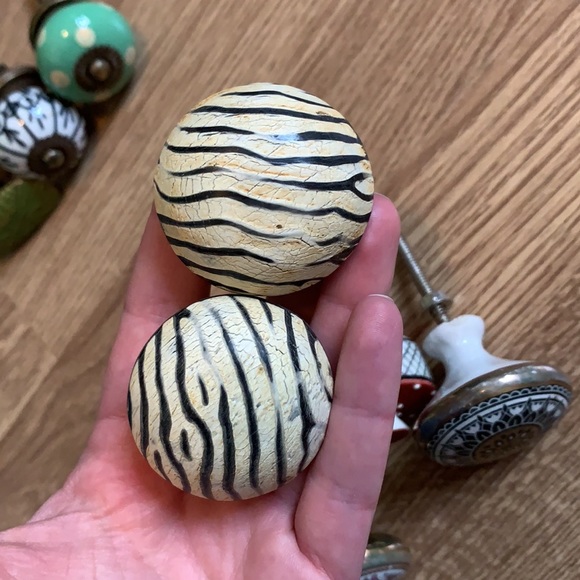 9 assorted knobs - Picture 5 of 9